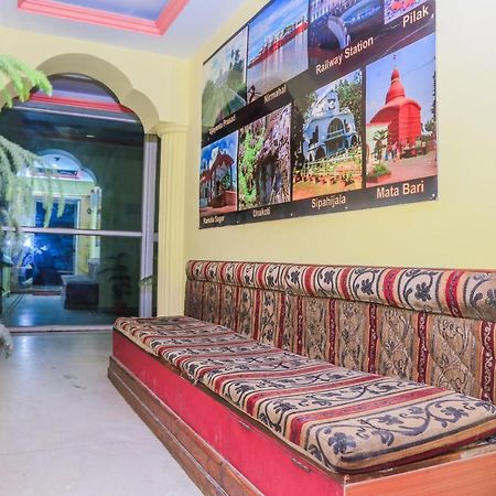 Oyo Somraj Regency Hotel อการ์ตาลา ภายนอก รูปภาพ