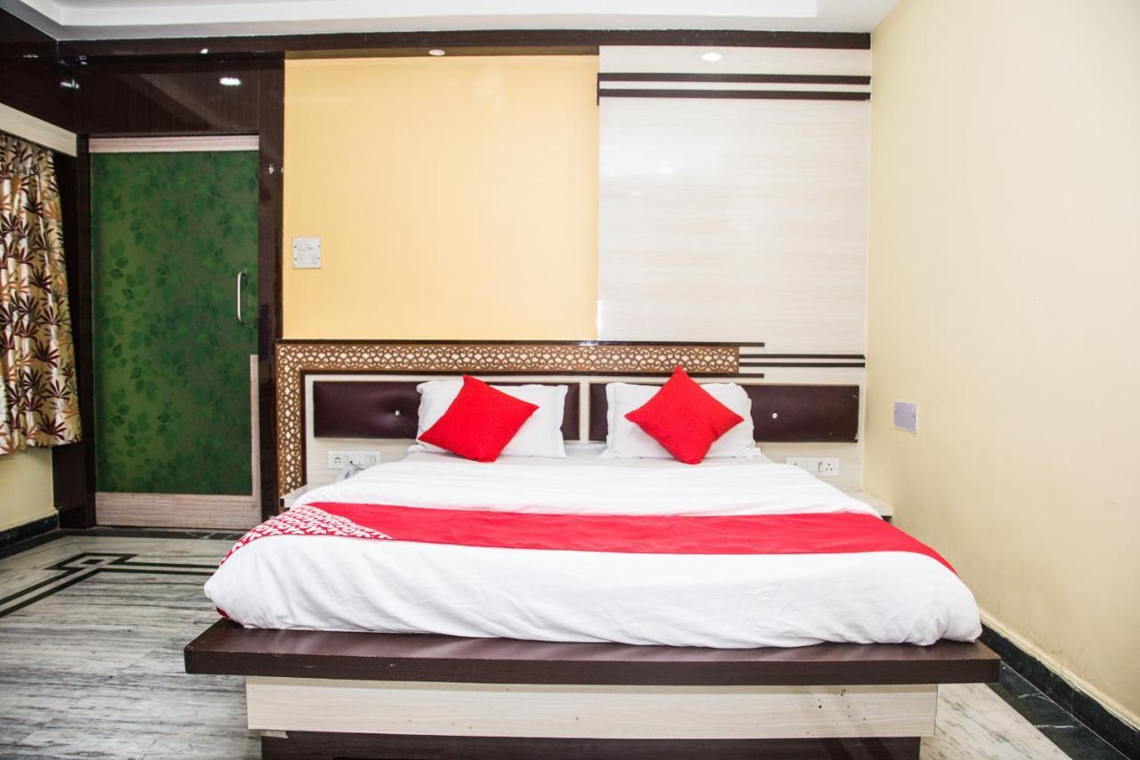 Oyo Somraj Regency Hotel อการ์ตาลา ภายนอก รูปภาพ